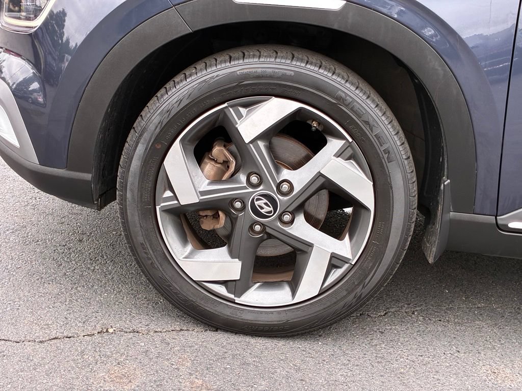 Used 2021 Hyundai Venue FWD image 49