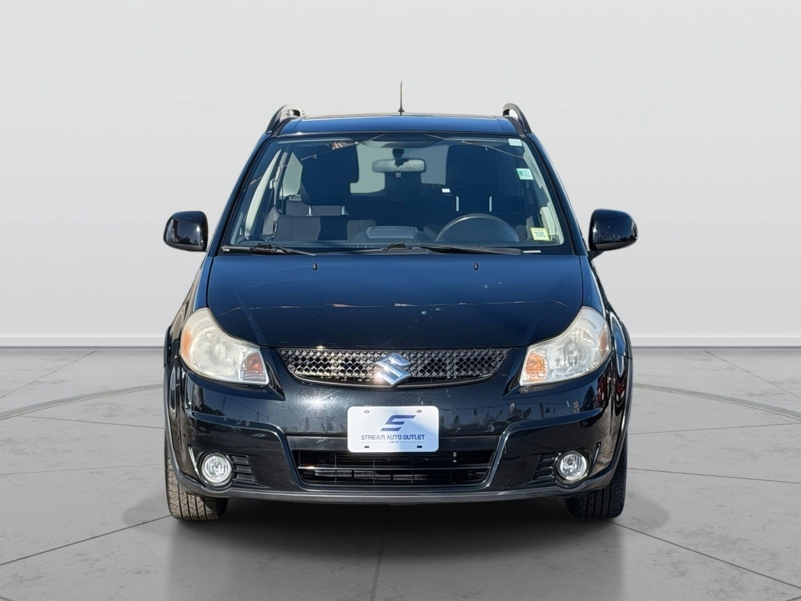 Used 2011 Suzuki SX4 AWD Hatchback image 2