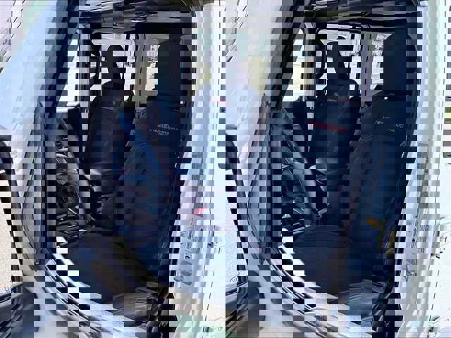 Used 2018 Jeep Wrangler Unlimited Rubicon w/ Dual Top Group AWD/4WD image 10