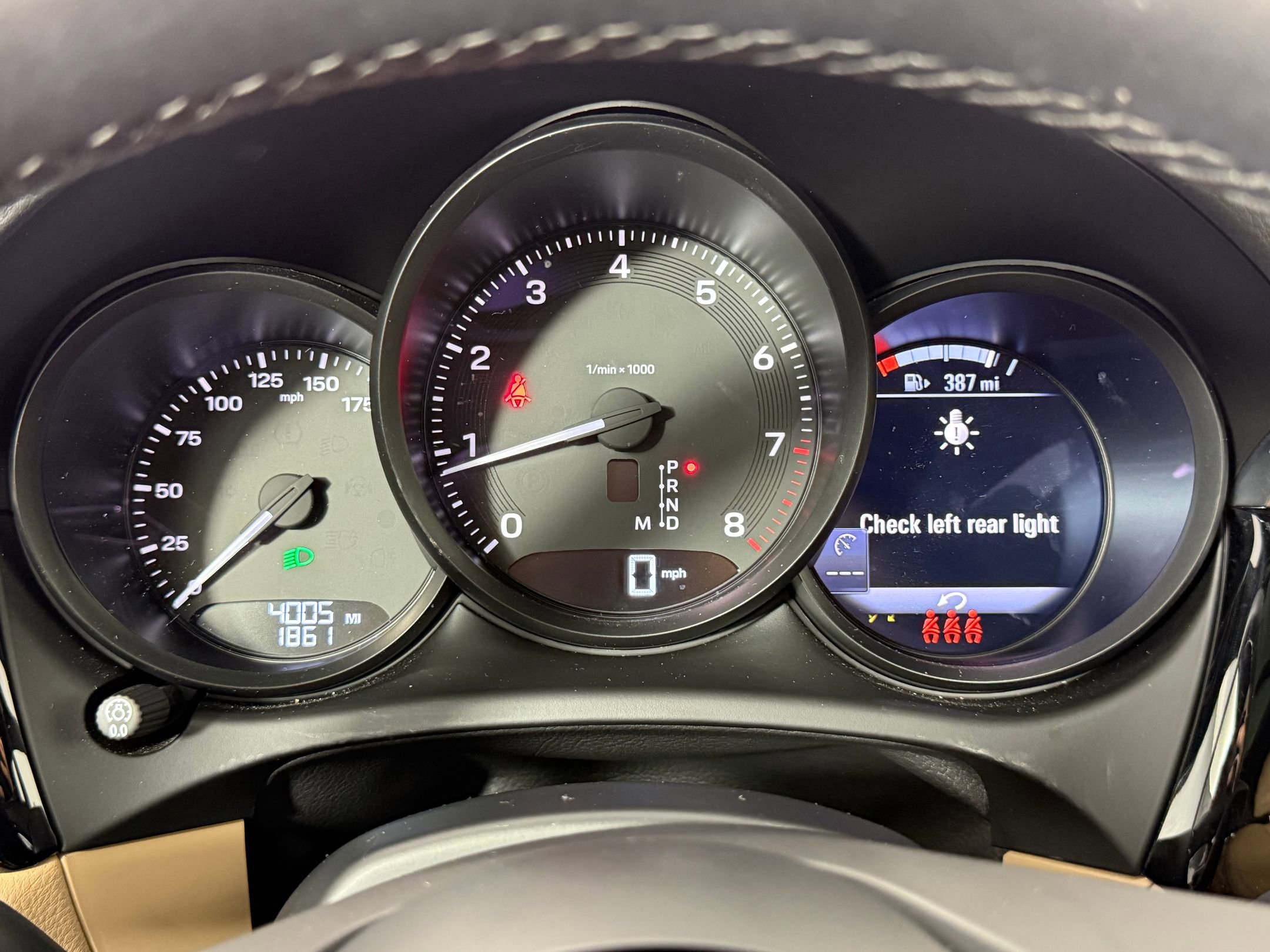 New 2025 Porsche Macan image 24