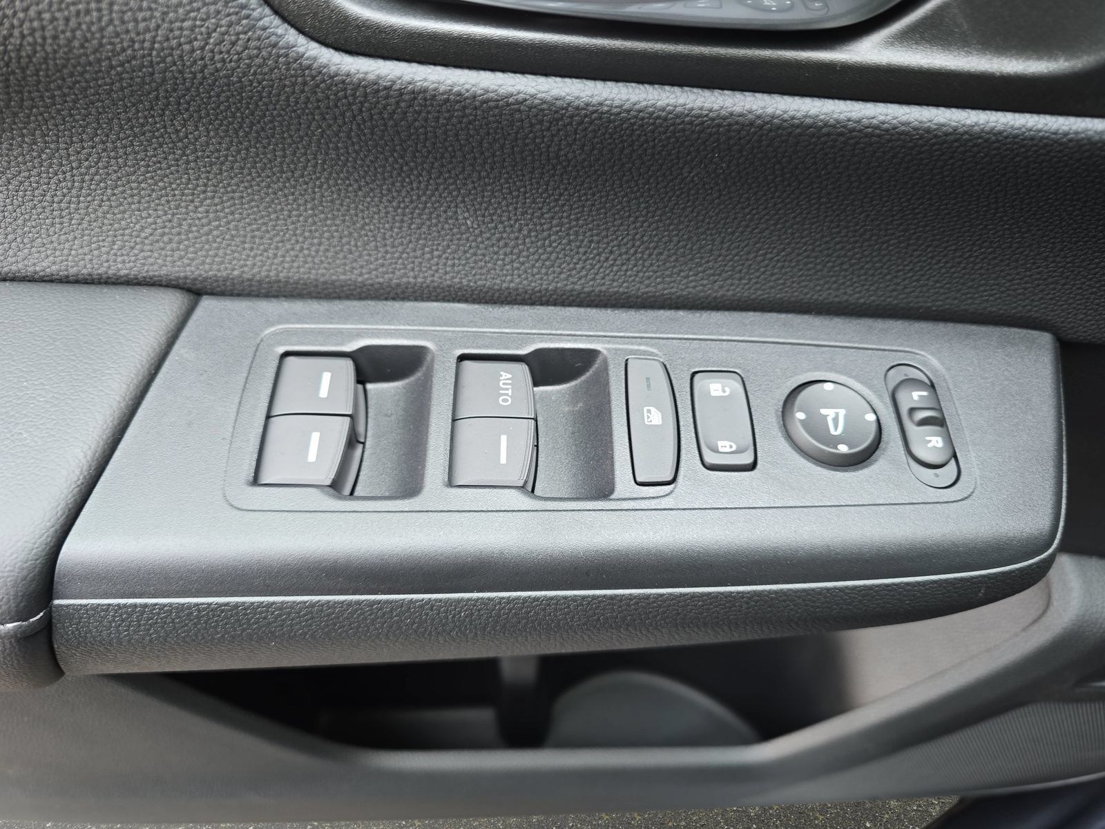 New 2026 Honda CR-V LX image 25