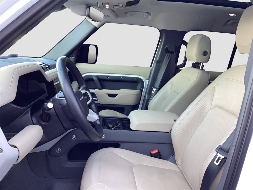 Used 2023 Land Rover Defender 110 S image 31