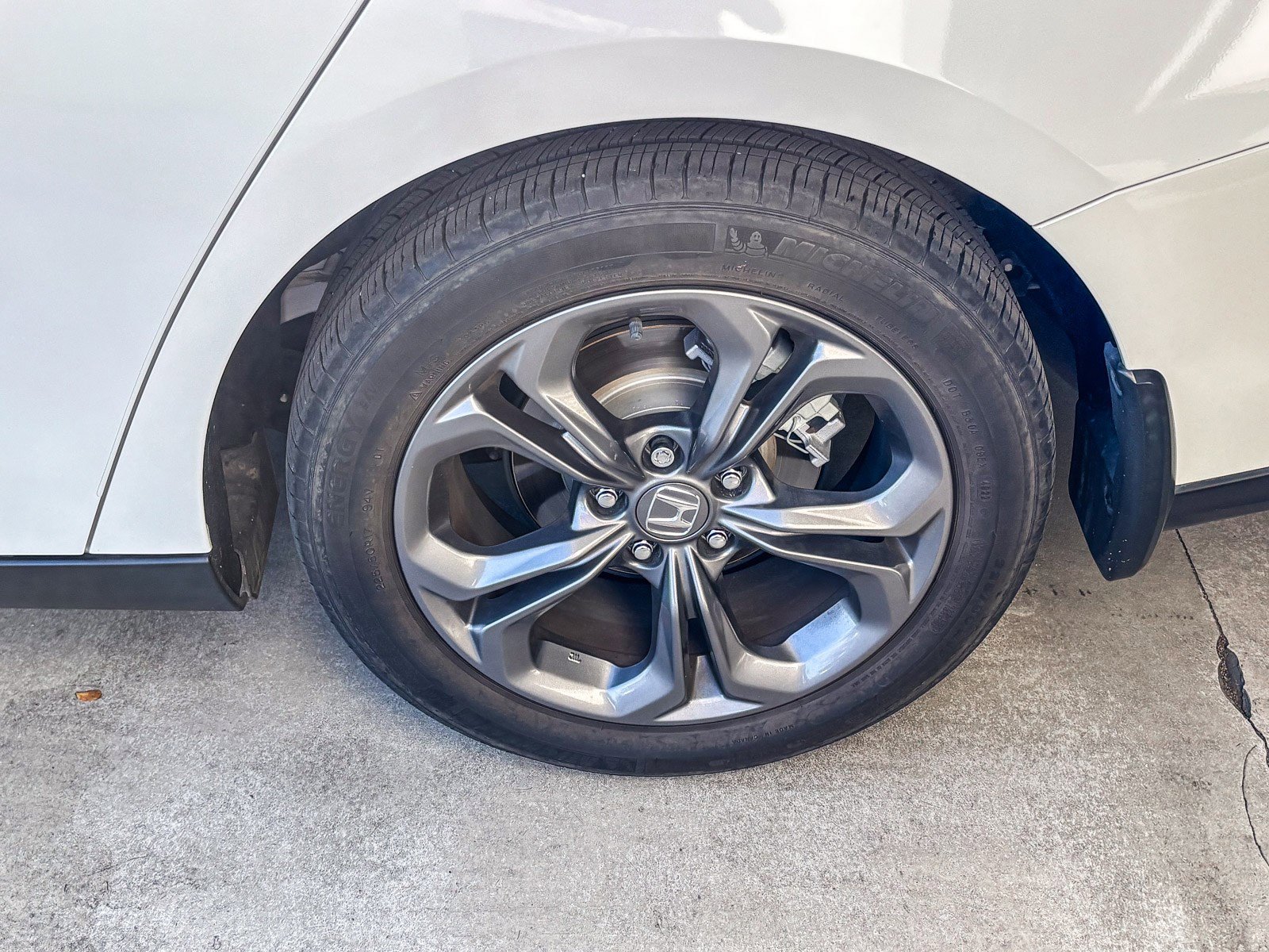 Used 2023 Honda Accord EX image 12