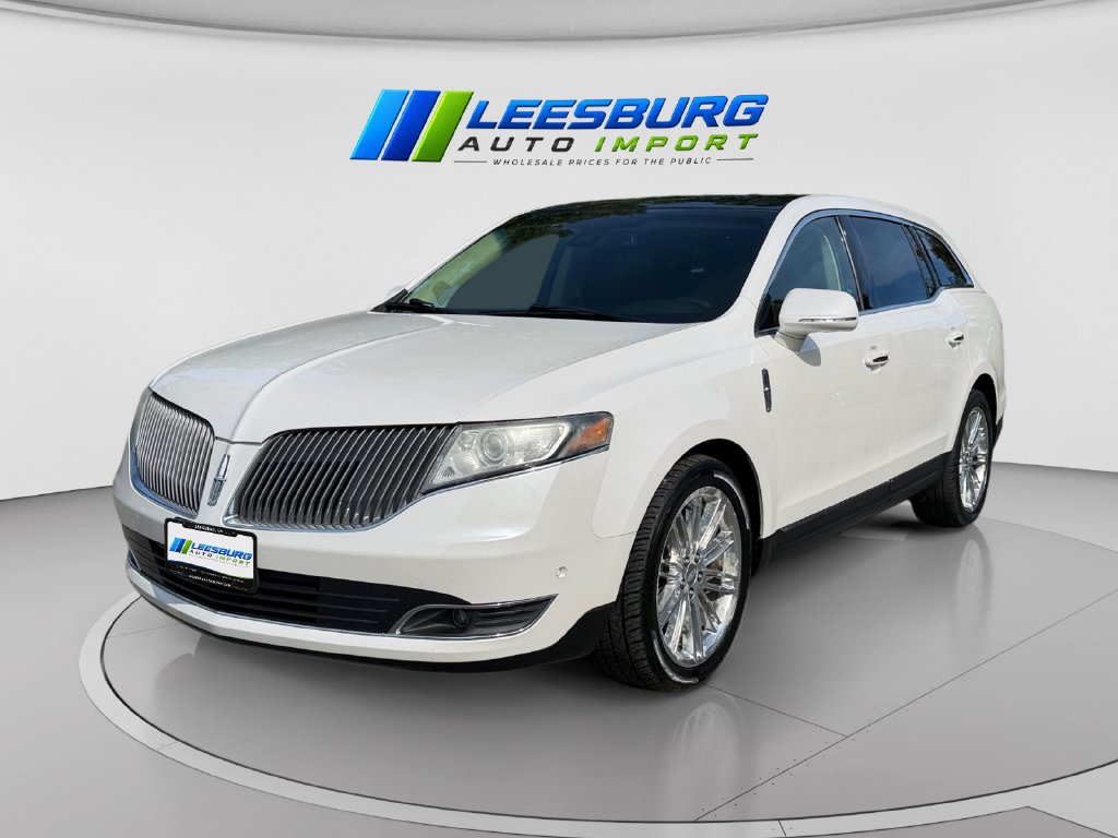 Used 2013 Lincoln MKT AWD image 1