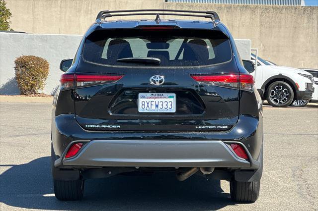 Certified 2021 Toyota Highlander Limited AWD/4WD image 8