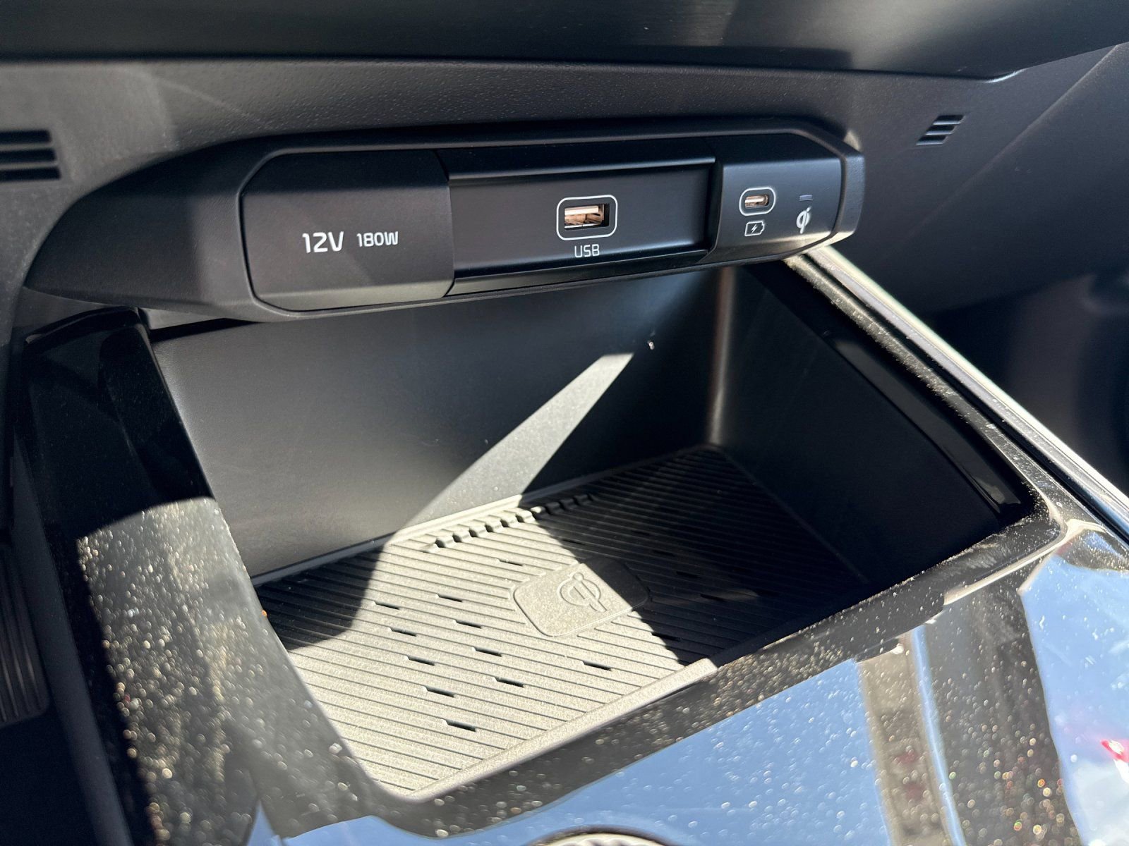 New 2025 Kia Niro EX image 24