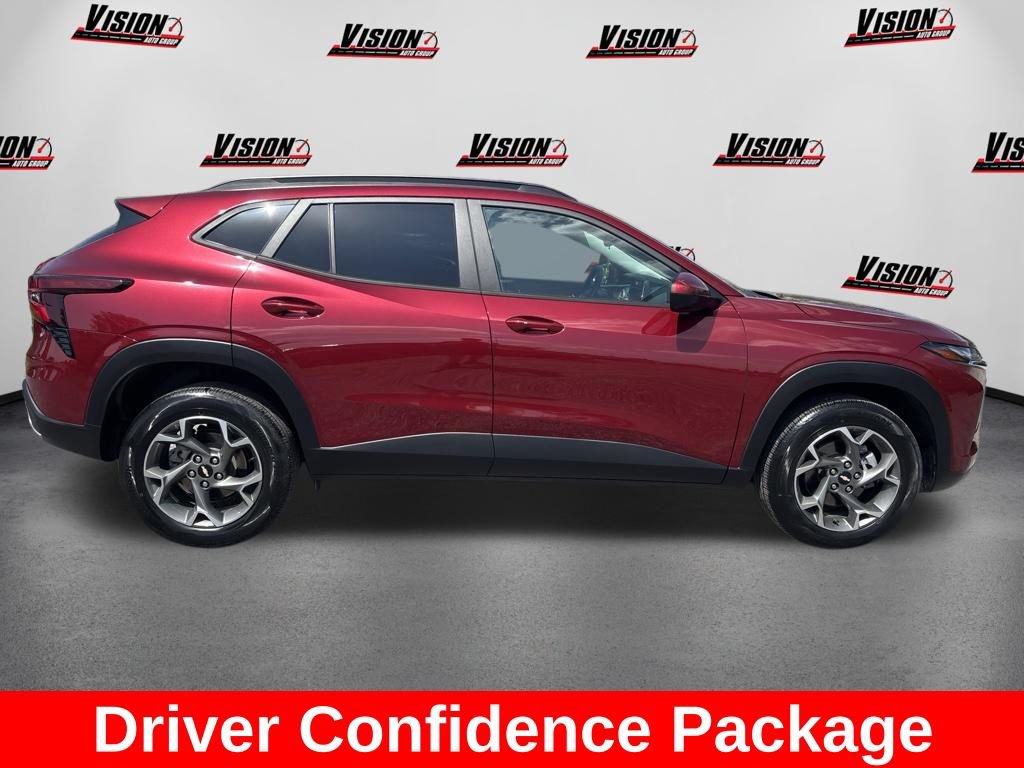 Used 2024 Chevrolet Trax LT w/ Driver Confidence Package FWD image 7