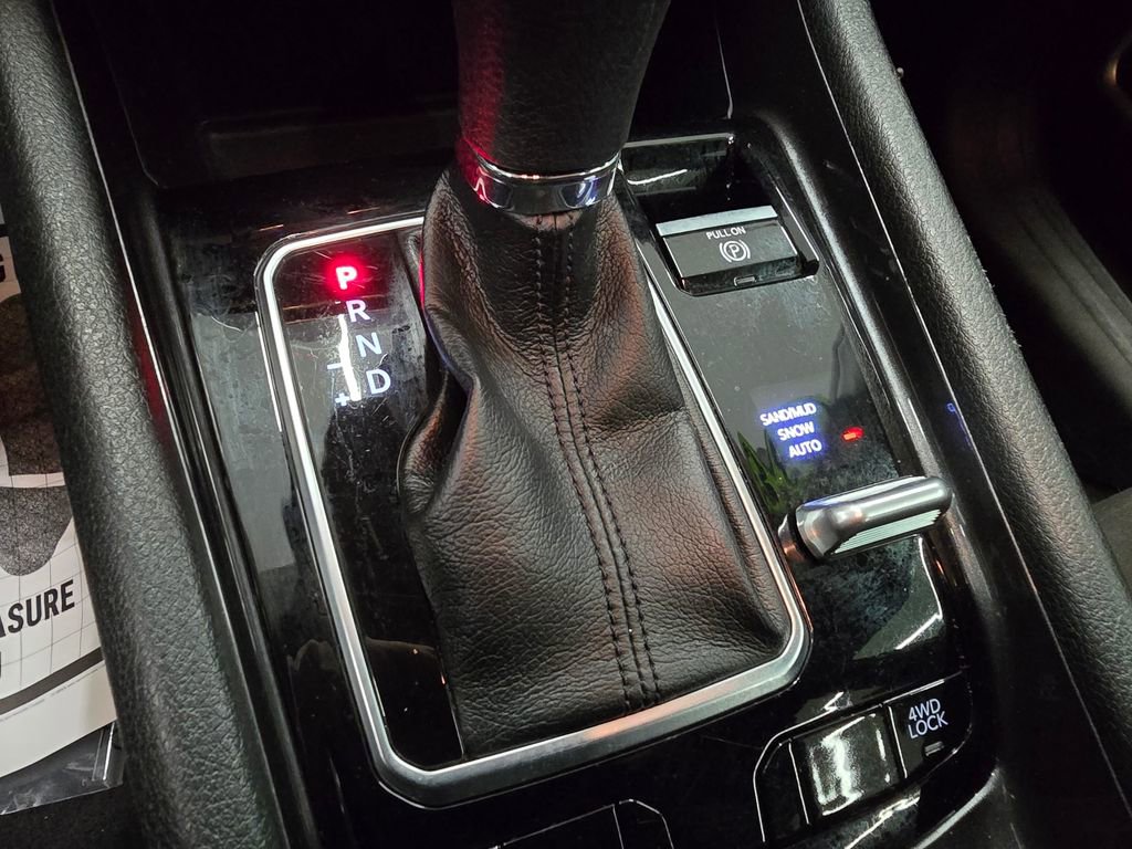 Used 2023 Jeep Compass Sport image 25