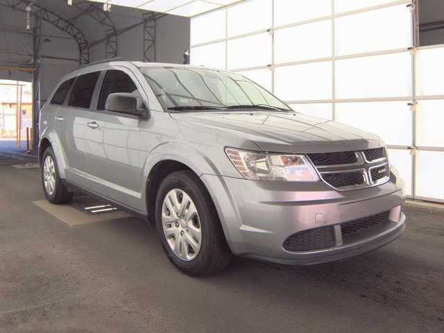 Used 2020 Dodge Journey SE w/ SE Popular Equipment Group image 3