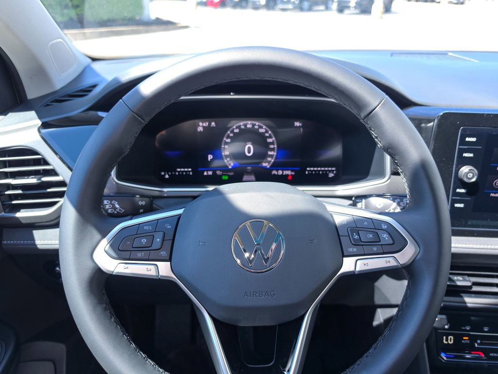 New 2026 Volkswagen Taos SE AWD/4WD image 21