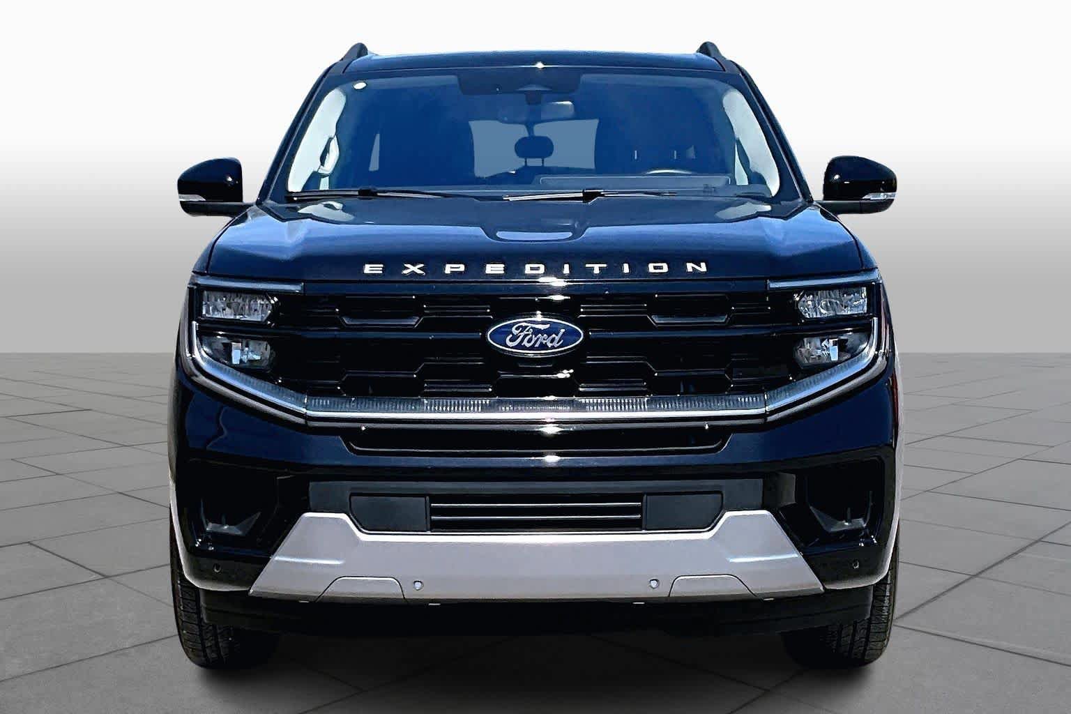 Certified 2025 Ford Expedition Max Platinum AWD/4WD image 4
