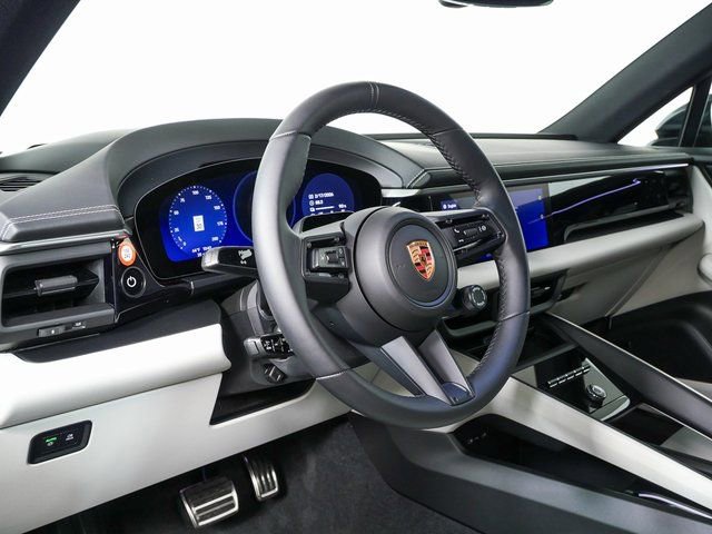 New 2026 Porsche Macan 4S Electric image 4