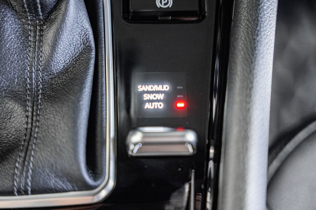 New 2026 Jeep Compass Limited image 25