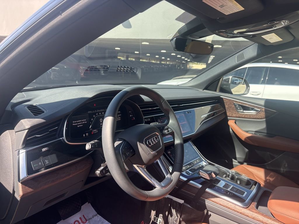 Used 2025 Audi Q8 Premium Plus image 12