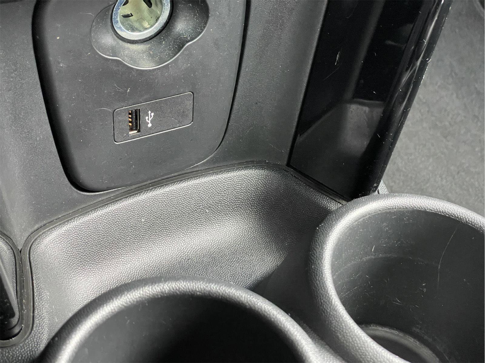 Used 2023 MINI Cooper 2-Door Hardtop FWD image 27