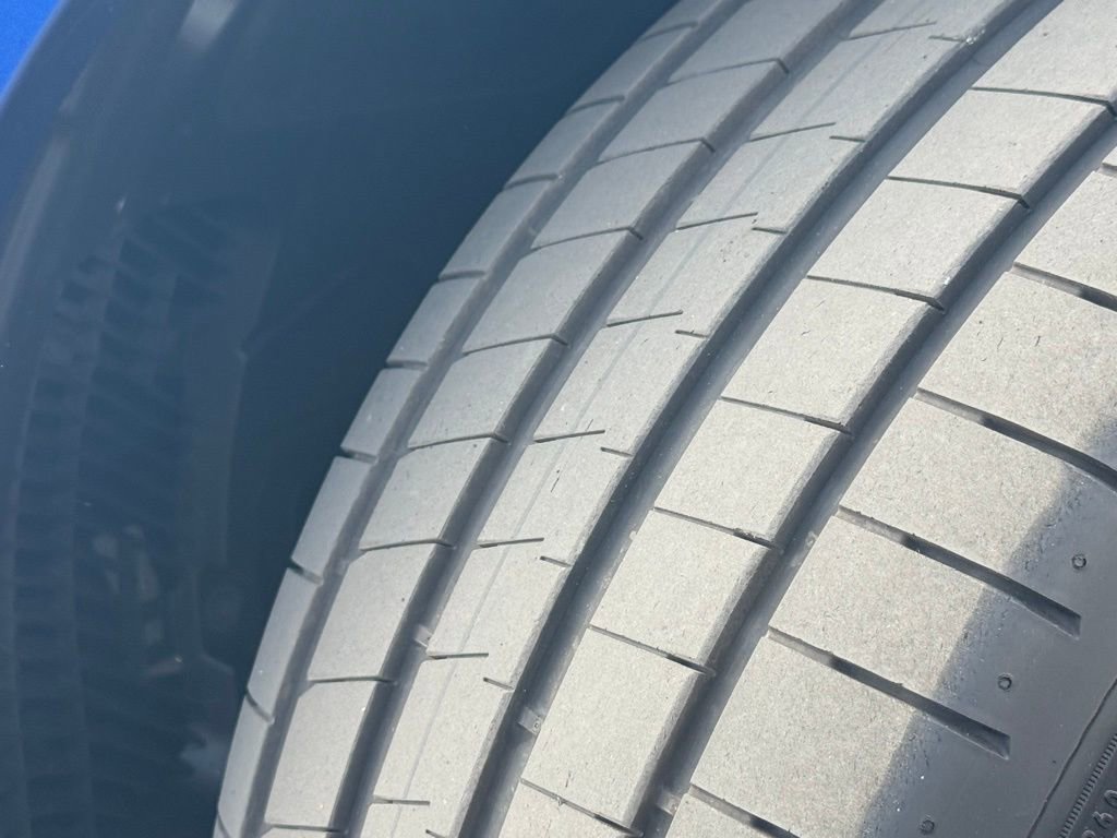 Used 2020 BMW X5 M Competition w/ Executive Package image 45