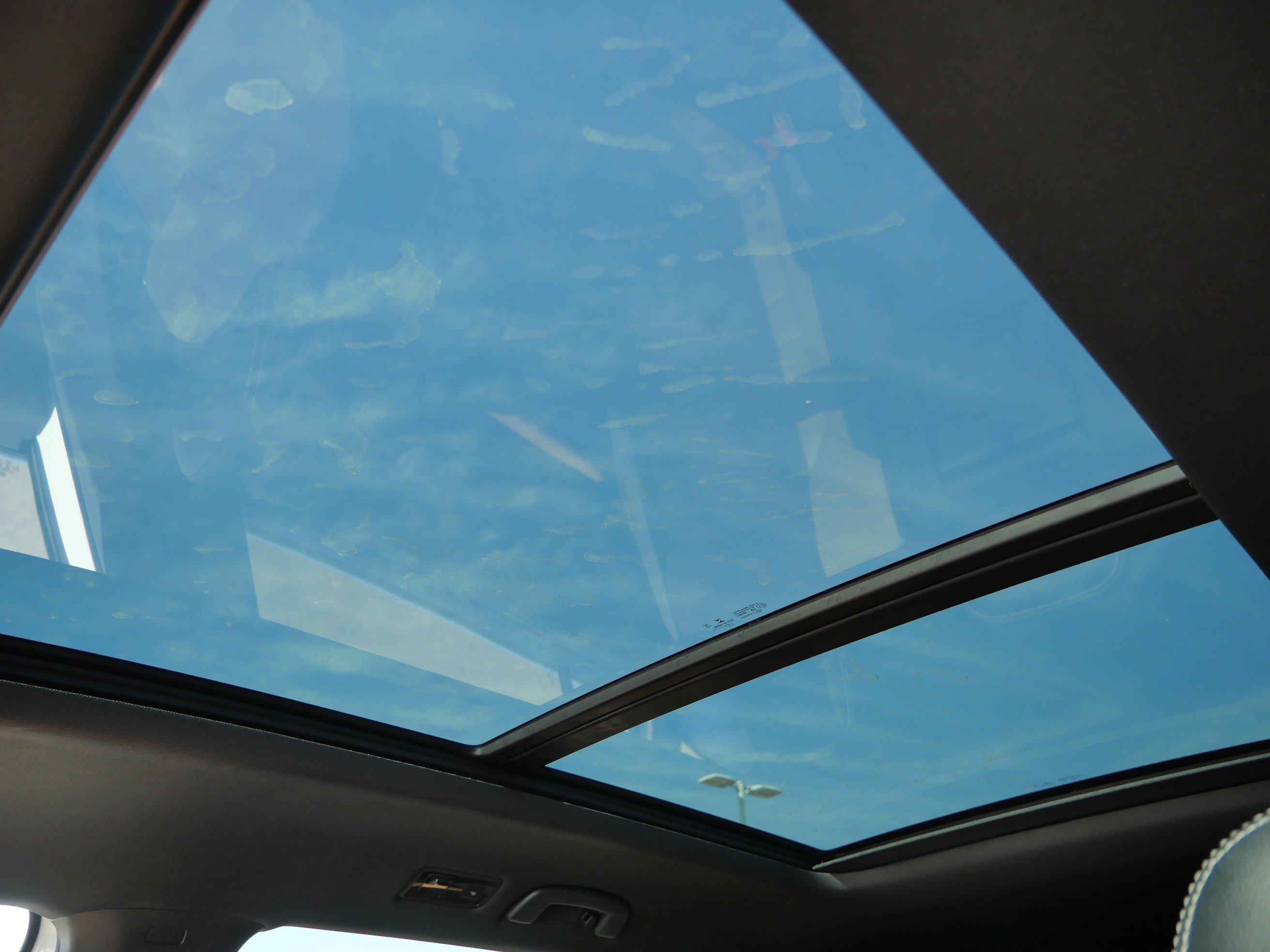 Used 2022 Volkswagen Atlas Cross Sport SEL Premium R-Line image 34