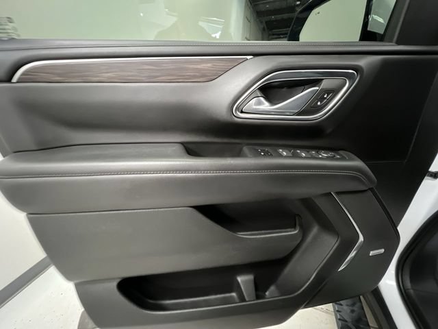 Certified 2022 Chevrolet Suburban LT w/ LT Signature Package AWD/4WD image 24