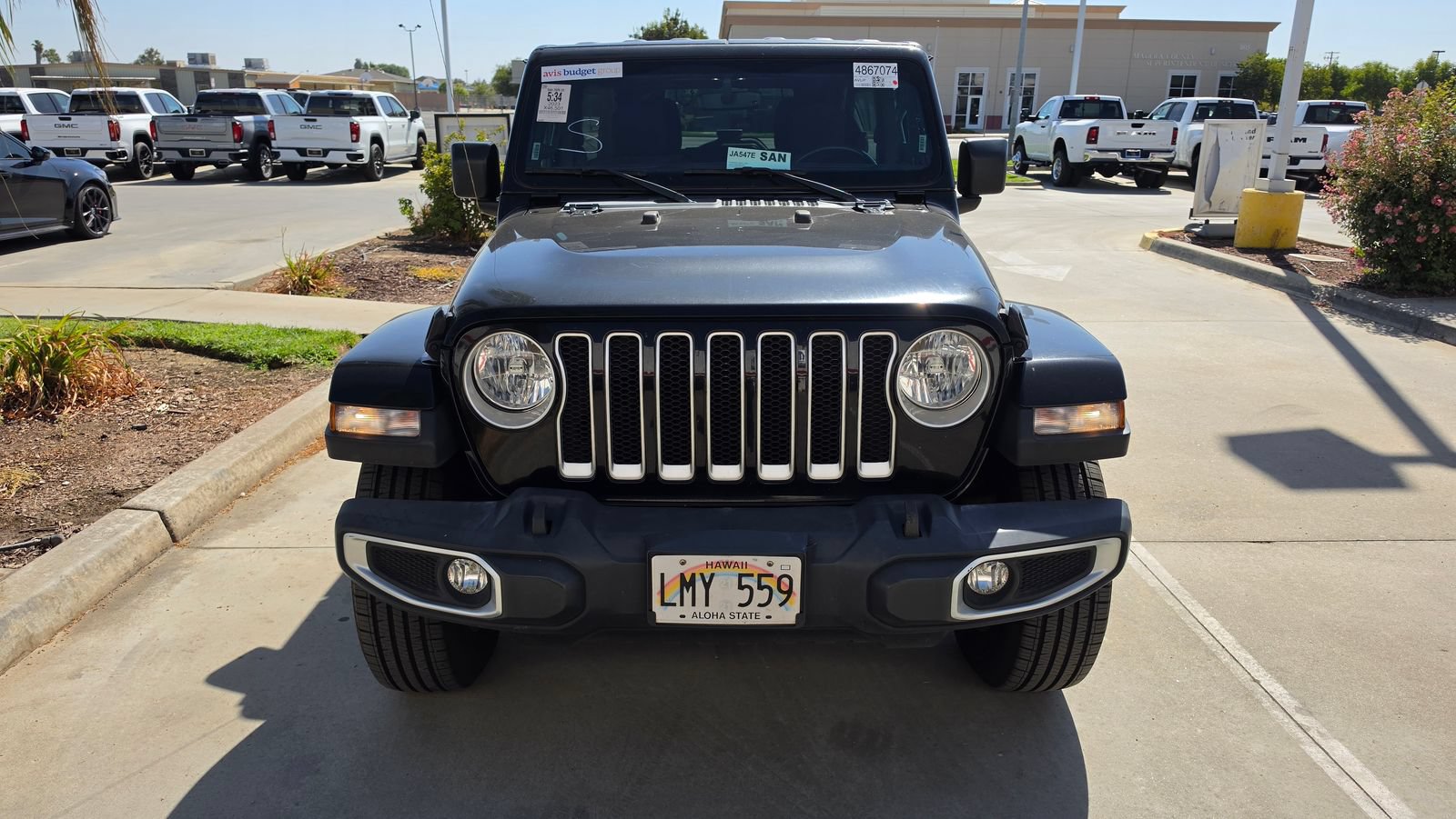 Used 2023 Jeep Wrangler Unlimited Sahara w/ Cold Weather Group AWD/4WD image 2