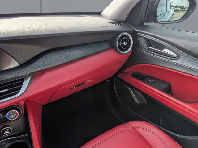 Used 2020 Alfa Romeo Stelvio w/ Nero Edizione image 16