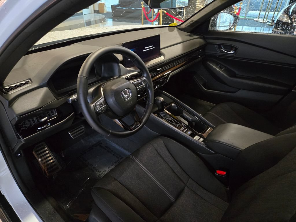 Used 2023 Honda Accord Sport image 15