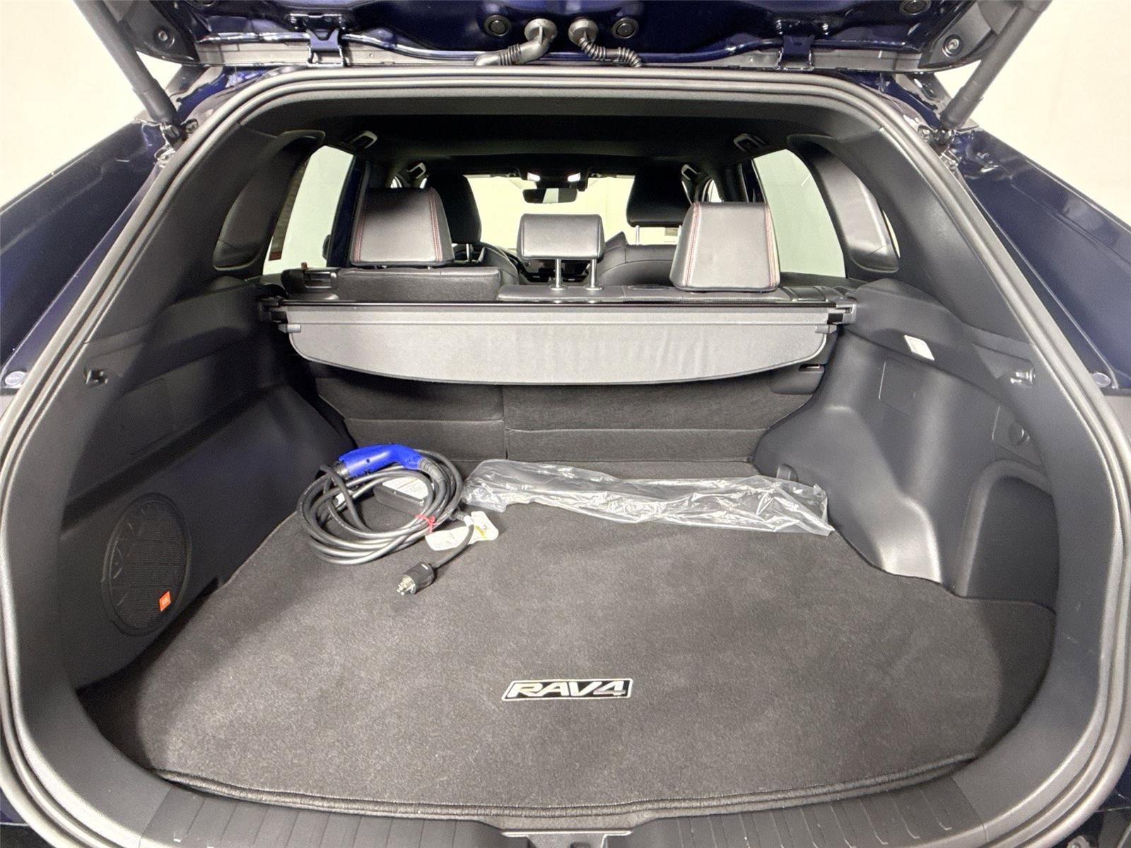 Used 2025 Toyota RAV4 XSE w/ Weather Package AWD/4WD image 48