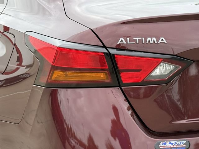 Used 2024 Nissan Altima 2.5 SV FWD image 6