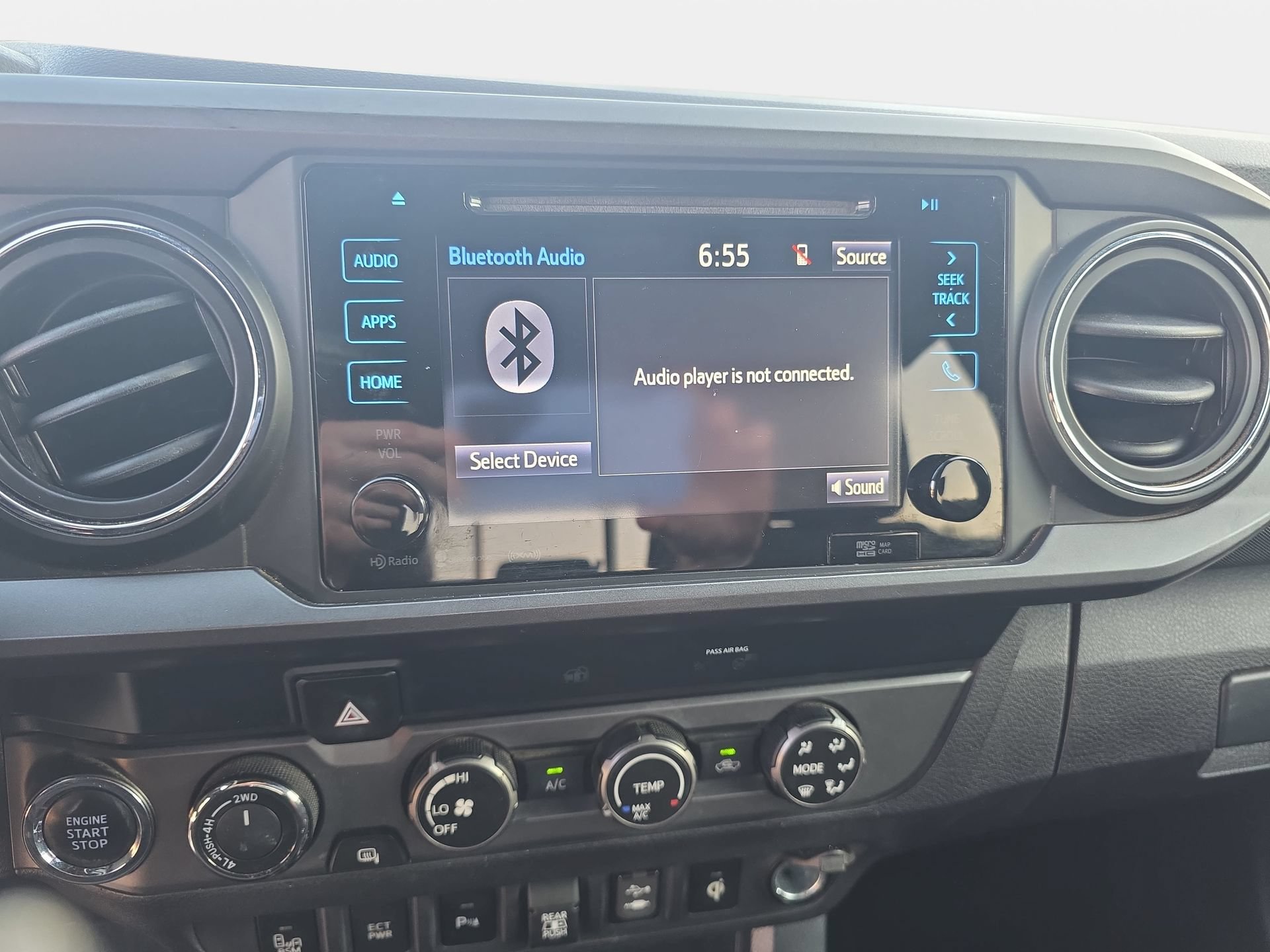 Used 2019 Toyota Tacoma TRD Off-Road w/ Technology Package AWD/4WD image 20