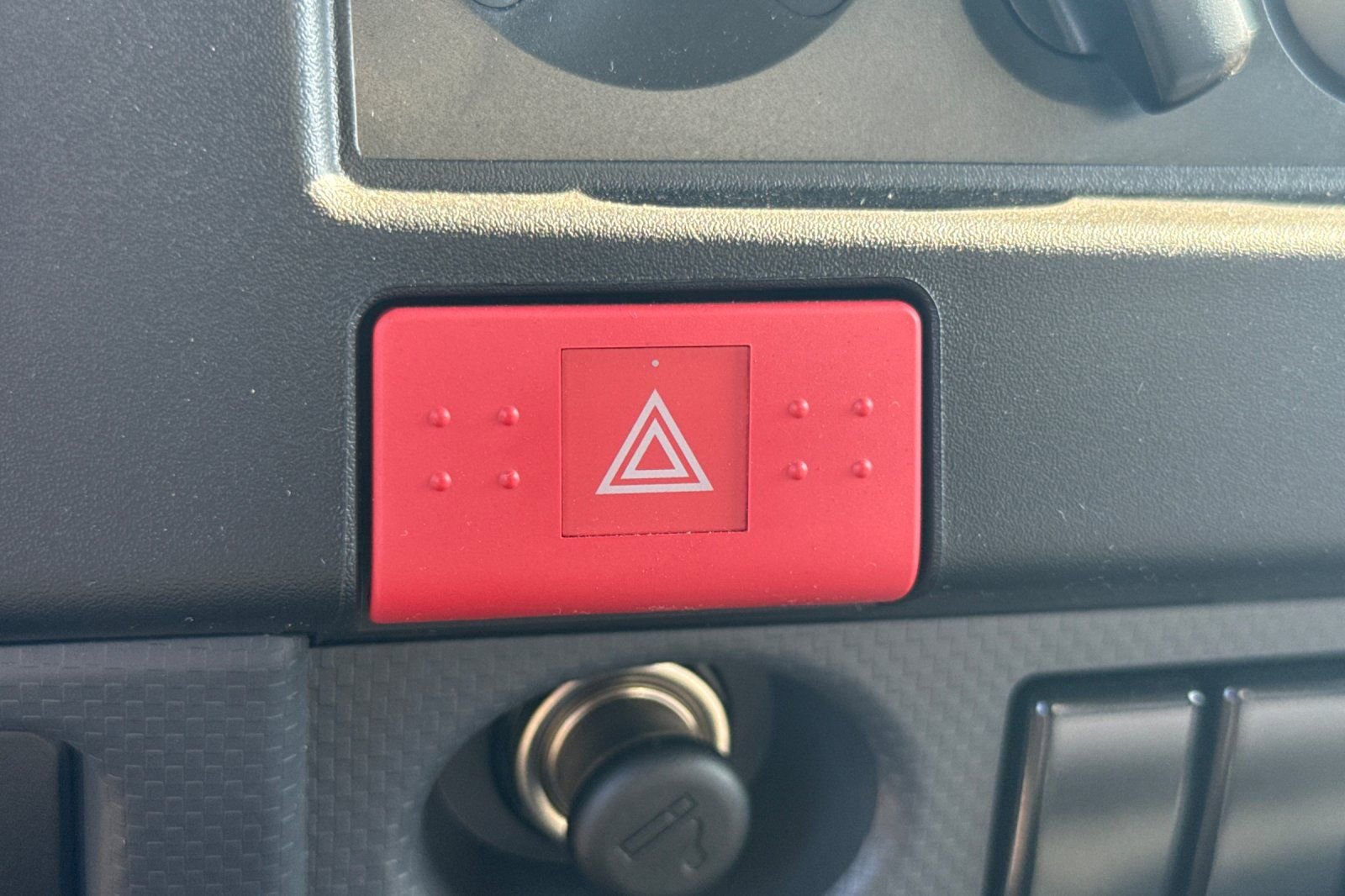 New 2025 Chevrolet Low Cab Forward image 26