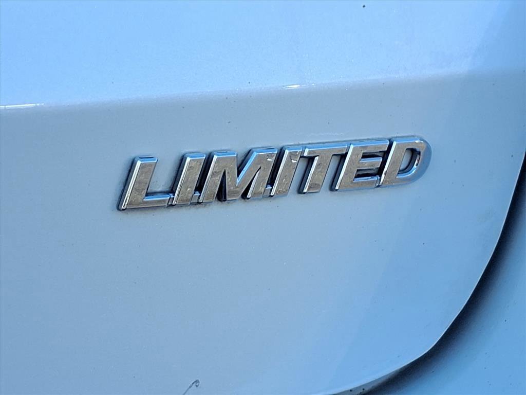 Used 2018 Toyota Sienna Limited Premium w/ Carpet Mat Package image 38