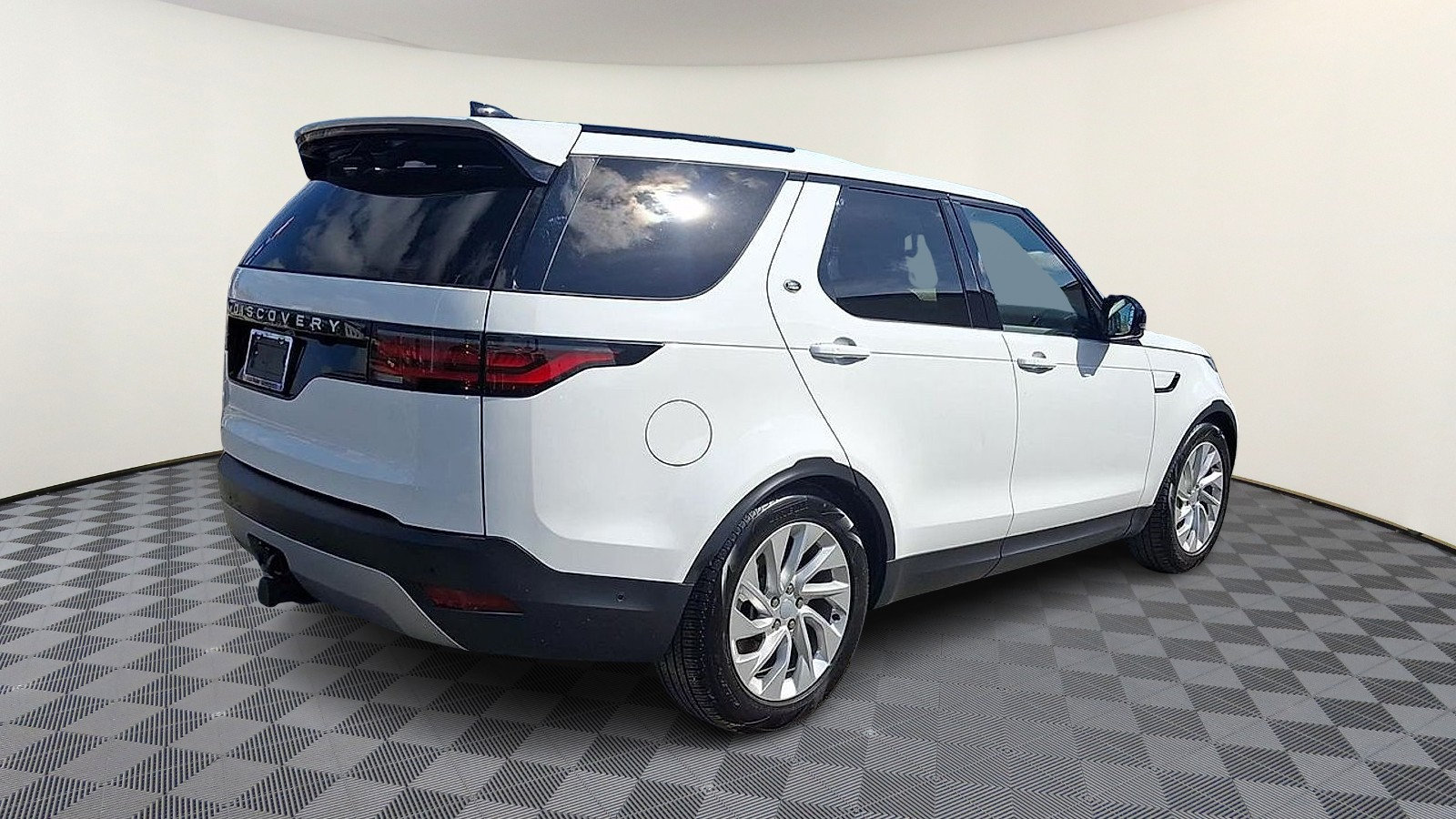 Certified 2026 Land Rover Discovery S AWD/4WD image 8