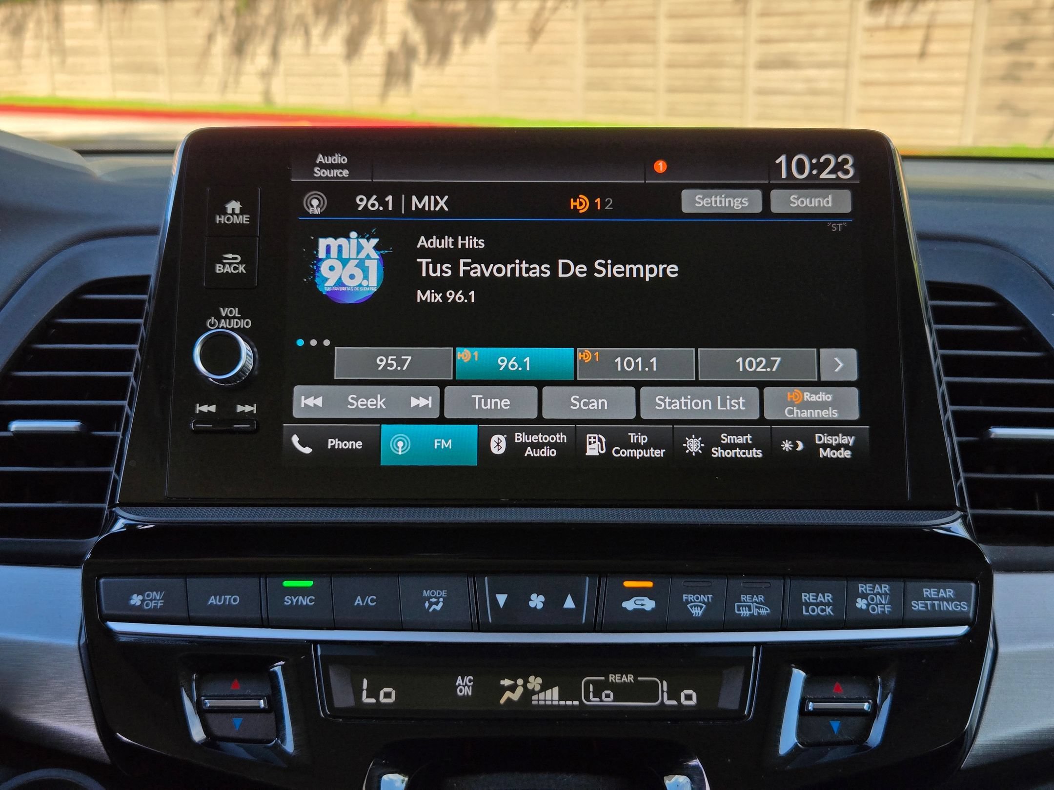 Used 2025 Honda Odyssey EX-L image 16