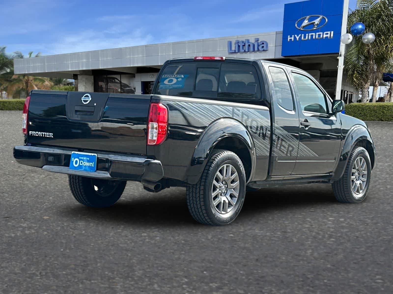 Used 2012 Nissan Frontier SV RWD image 3