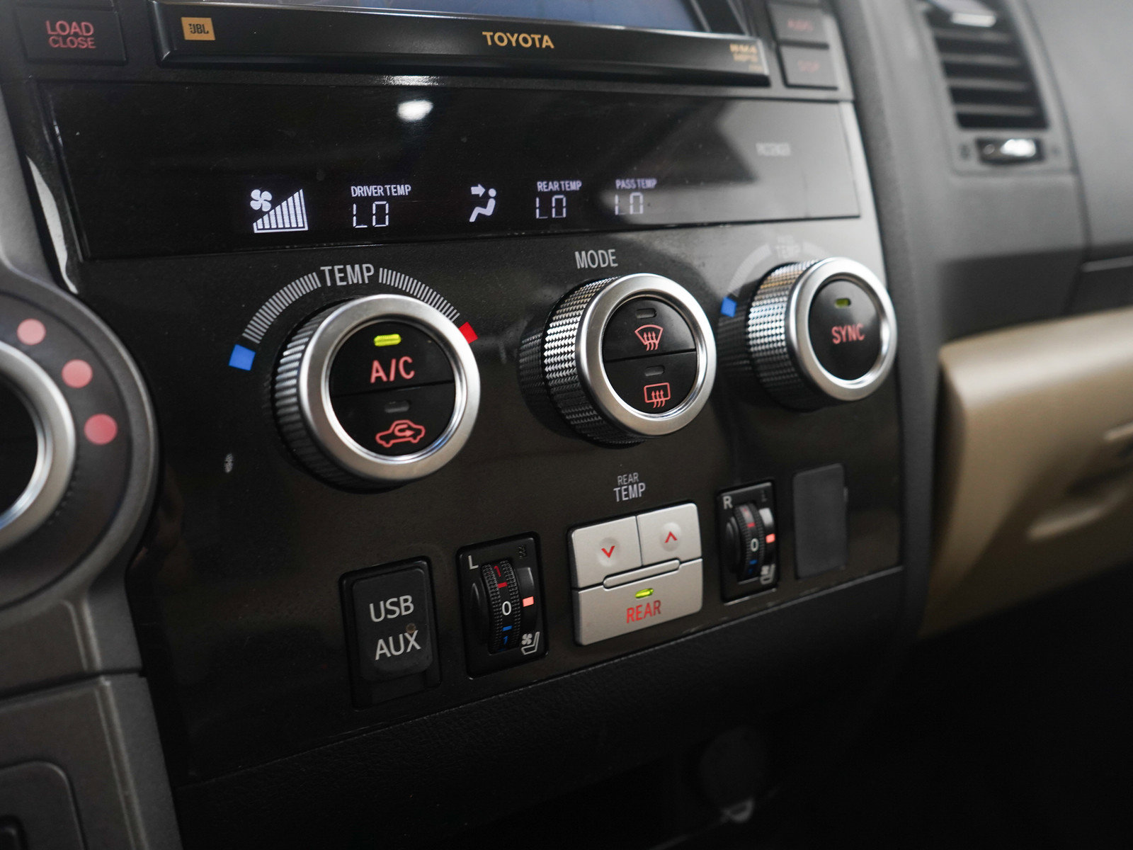 Used 2012 Toyota Sequoia Platinum AWD/4WD image 32