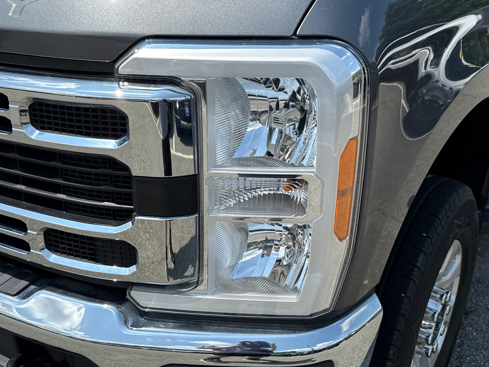 Used 2023 Ford F250 XLT w/ Snow Plow Prep Package AWD/4WD image 7