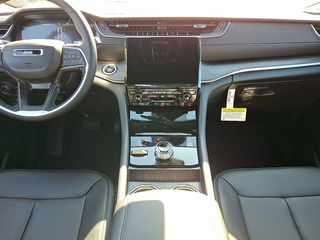 New 2025 Jeep Grand Cherokee Limited image 11