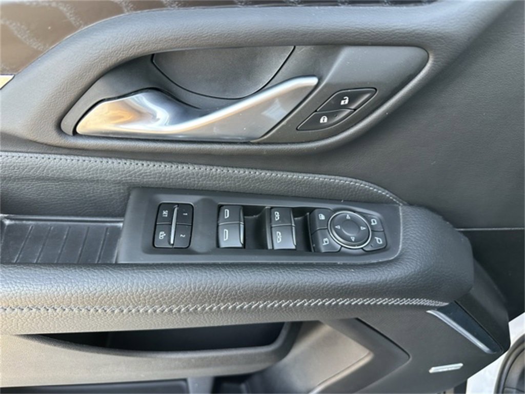 Used 2022 GMC Yukon Denali image 25