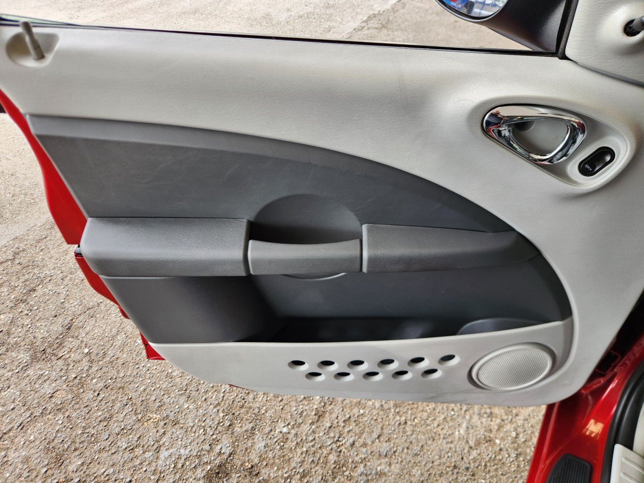 Used 2009 Chrysler PT Cruiser FWD image 11