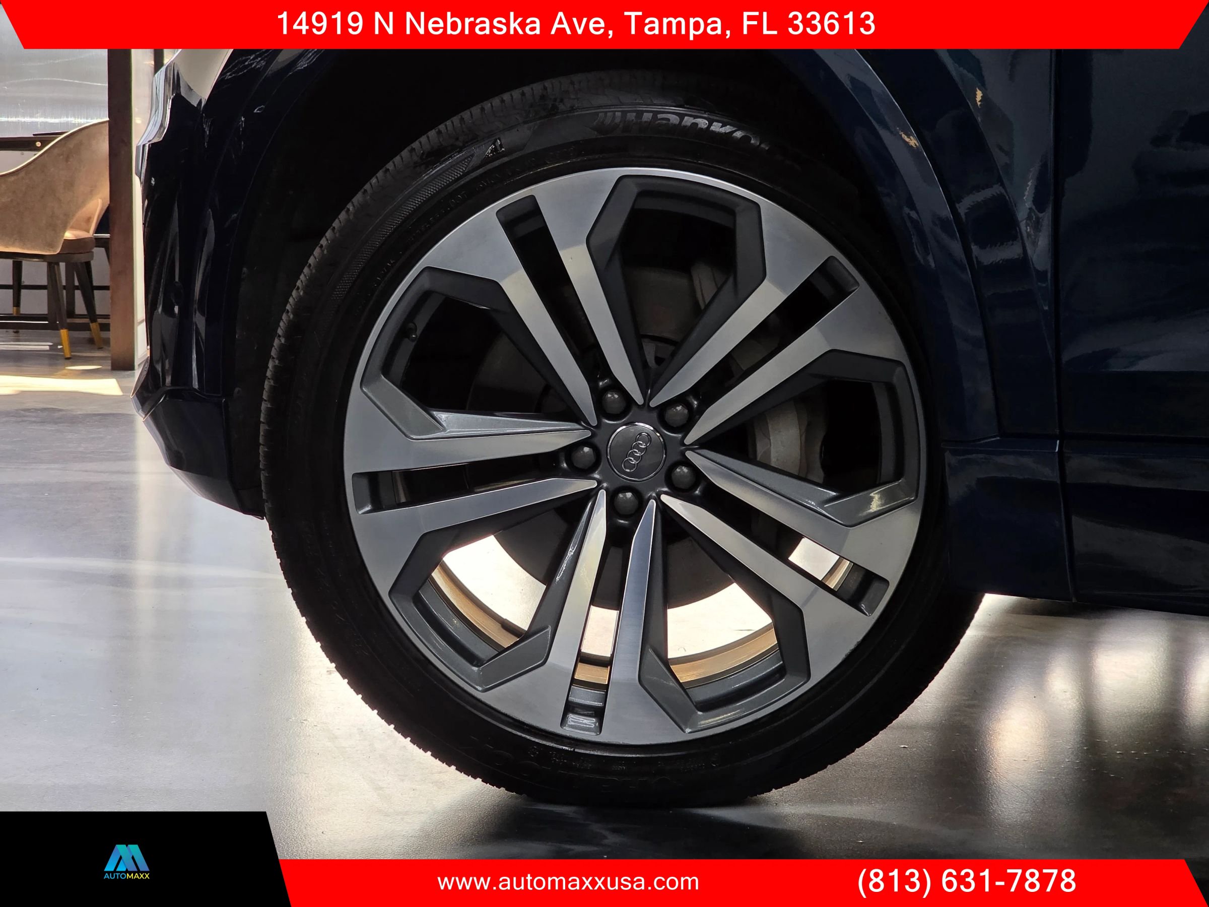 Used 2019 Audi Q8 Prestige AWD/4WD image 9