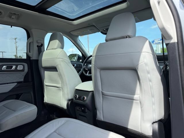 Used 2025 Ford Explorer Platinum w/ LUX Leather Package AWD/4WD image 20