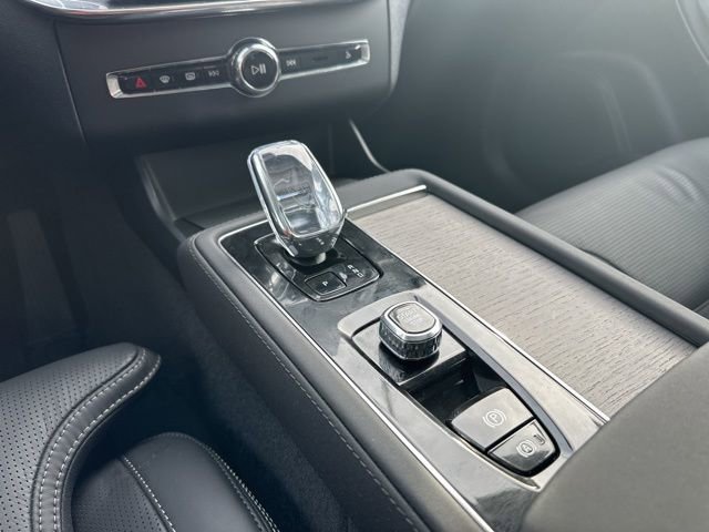 New 2026 Volvo XC90 B6 Ultra w/ Protection Package image 14