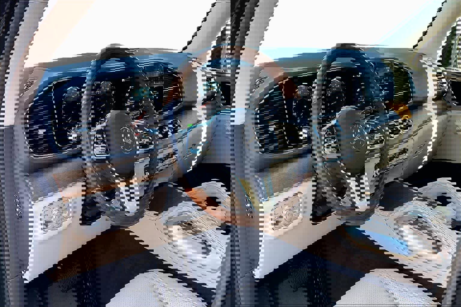 Used 2020 Mercedes-Benz GLE 450 4MATIC image 25