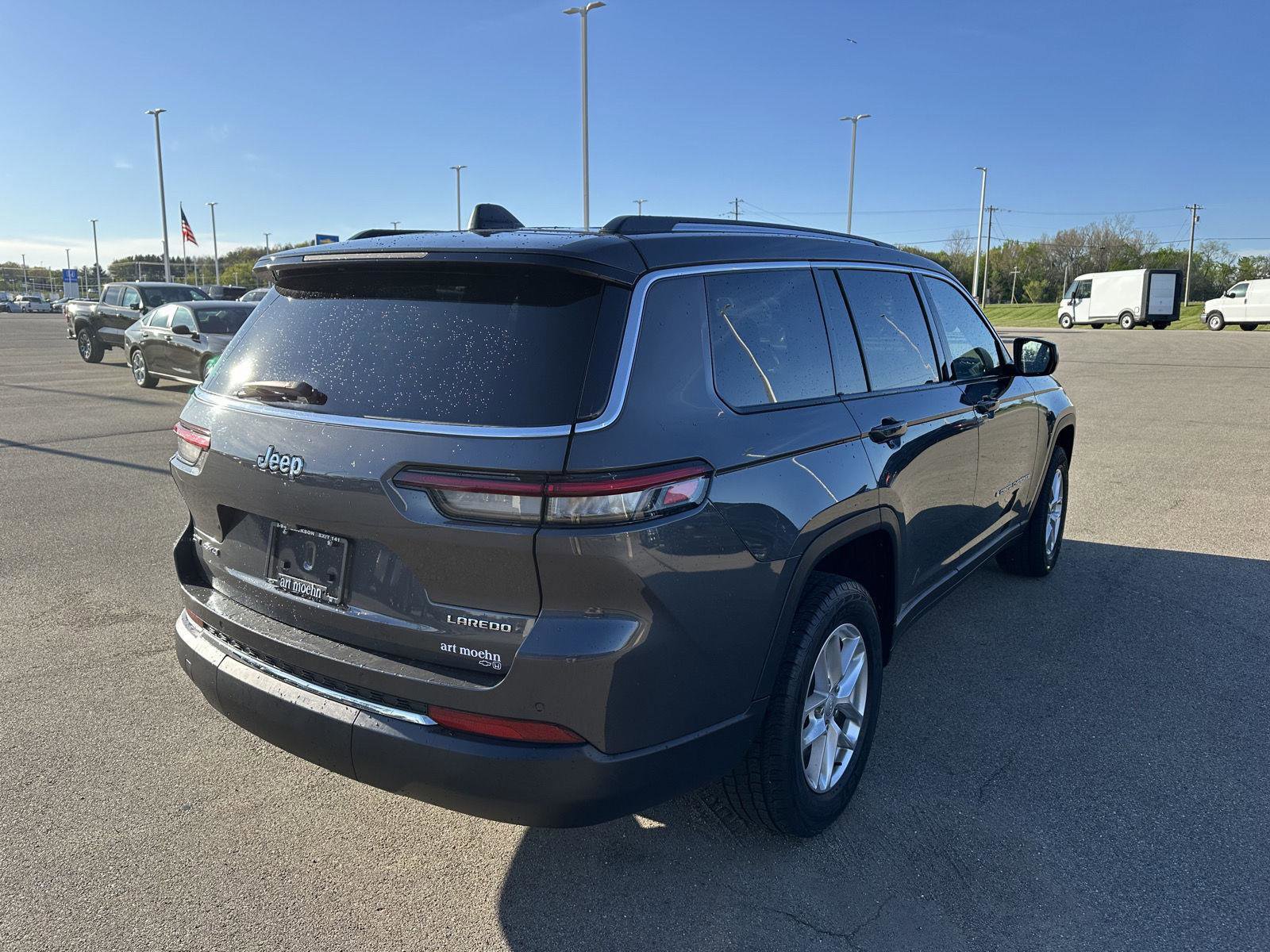 Used 2022 Jeep Grand Cherokee L Laredo w/ Luxury Tech Group I AWD/4WD image 9