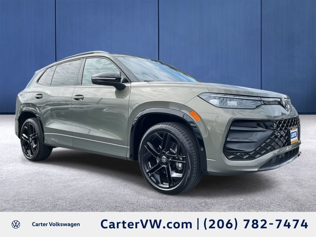 Used 2026 Volkswagen Tiguan SE R-Line AWD/4WD image 1