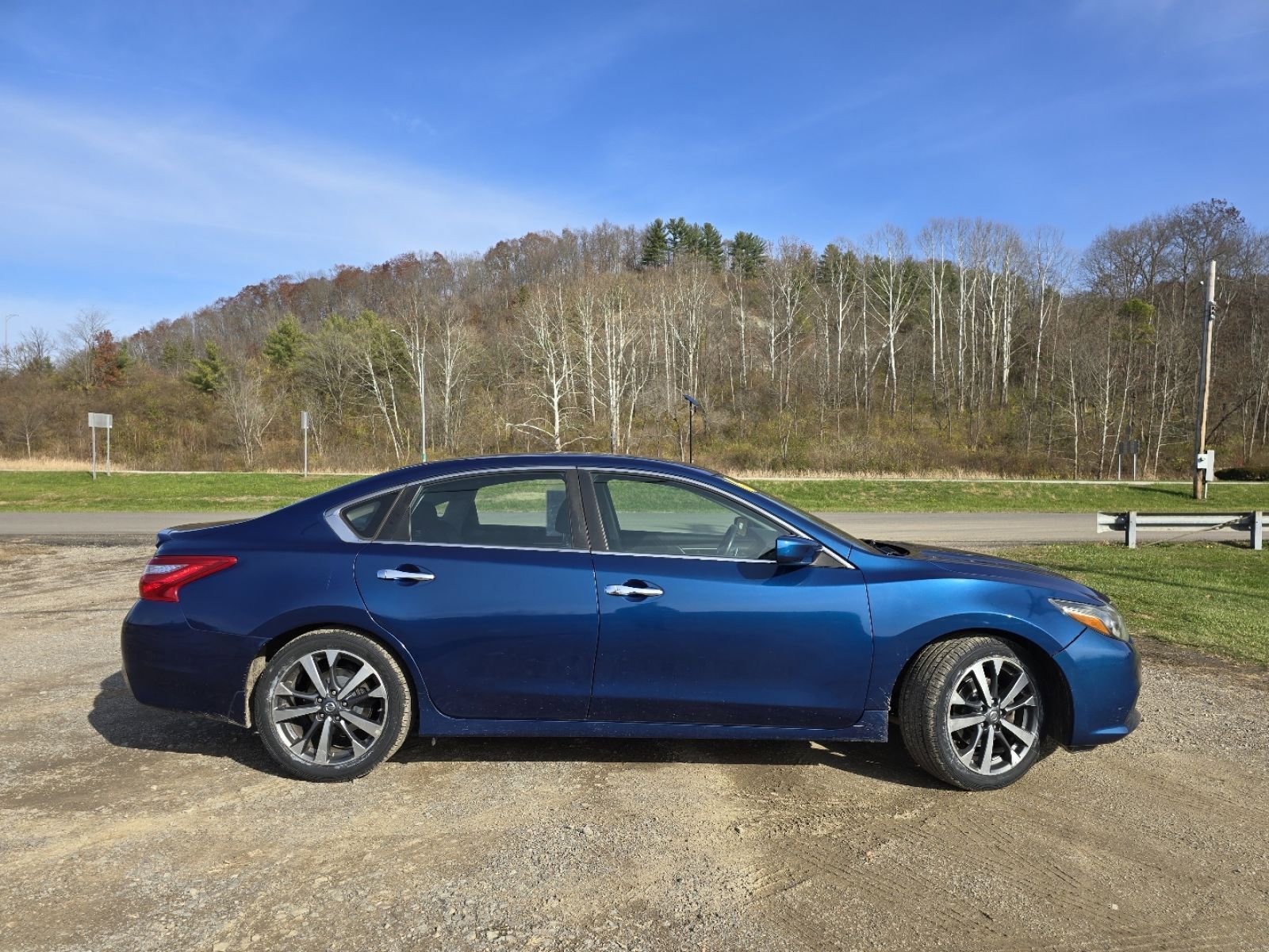 Used 2016 Nissan Altima 2.5 SR image 12