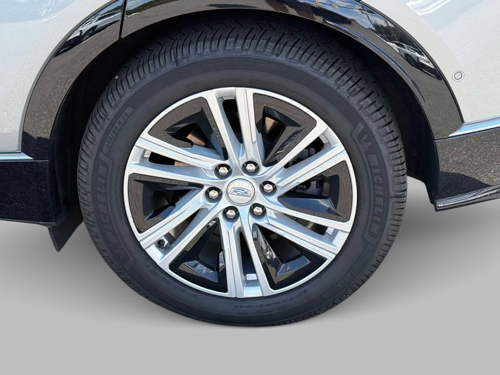 Used 2024 Cadillac Lyriq Tech w/ Driver Assist Package AWD/4WD image 13