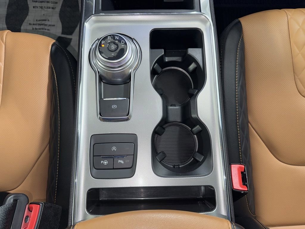 Used 2024 Ford Edge Titanium w/ Titanium Elite Package image 28