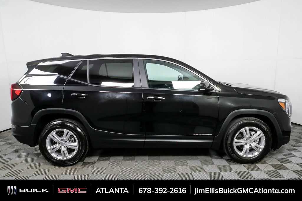 Used 2024 GMC Terrain SLE image 25