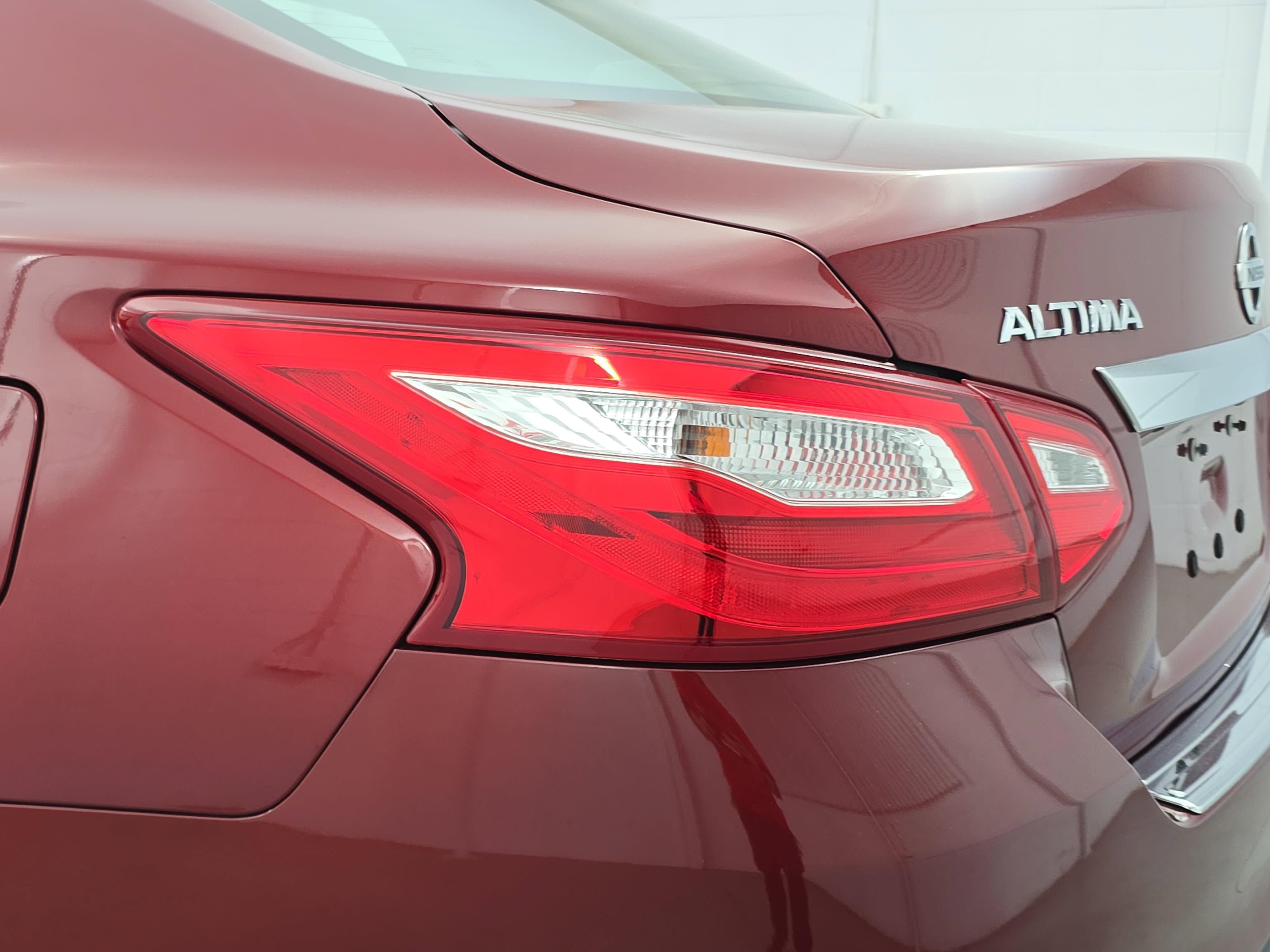 Used 2017 Nissan Altima 2.5 SV w/ Convenience Package FWD image 34