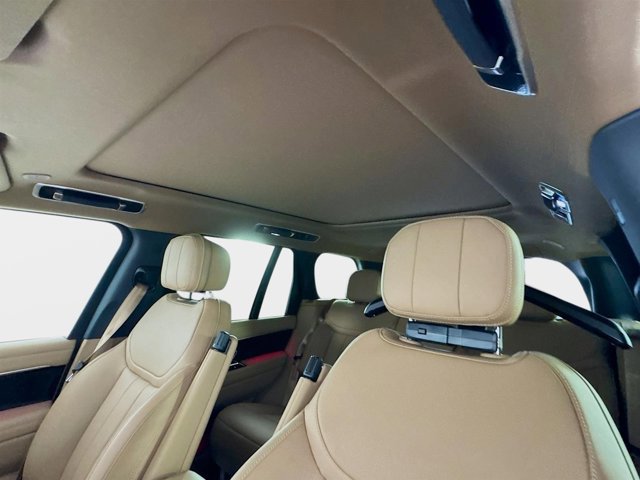 New 2026 Land Rover Range Rover SE image 14